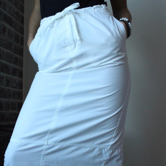 SOLD Vintage White Guess Cargo Style Maxi Skirt - Picture 3 of 4